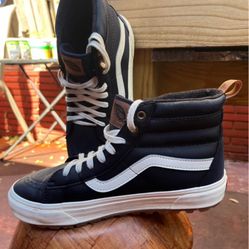 Elegant Vans Sneakers