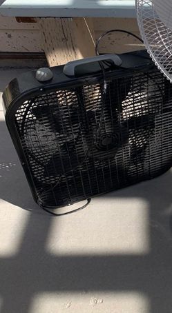 Black box fan. Located in Murray cash/Venmo. Fcfs or hold with Venmo