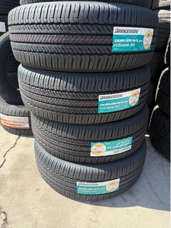 Bridgestone Dueler 235/55/19 all season tires