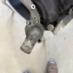 Ford Crown Victoria Intake Manifold And Throttle Body.  With Thermostat Housing. 