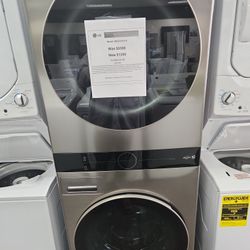 Single Unit Front Load LG WashTower with Center Control 4.5 Cu Ft Washer 7.4 Cu Ft Electric Dryer