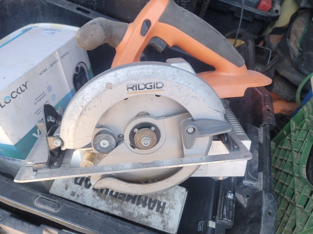 Rigid 18V SubCompact Brushless Cordless 6-1/2 in. Circular Saw (Tool Only