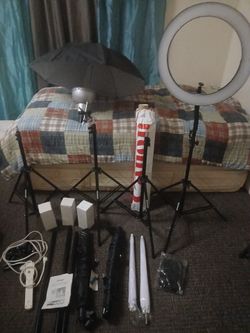 Newwer photography tripods and ring light