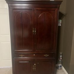 TV Hutch cabinet Bassett Cherry 