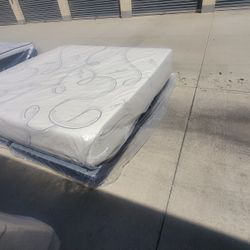 Queen Mattress Memory Foam