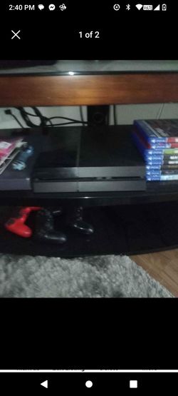 PS4 Lots Of Games 4 Control Ers