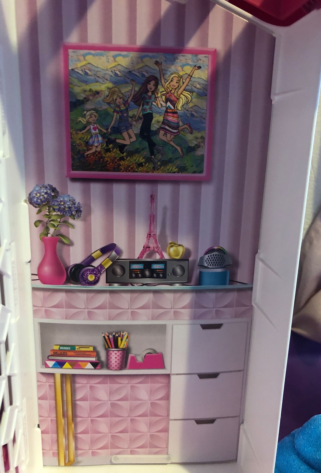 Barbie dream house