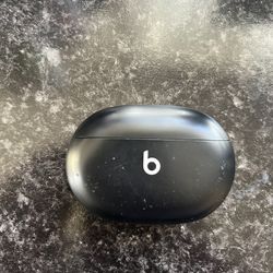 Beat Studio Bud Charging Case