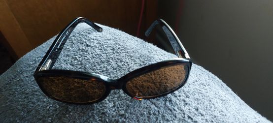 Sunglases. Bannan Republic