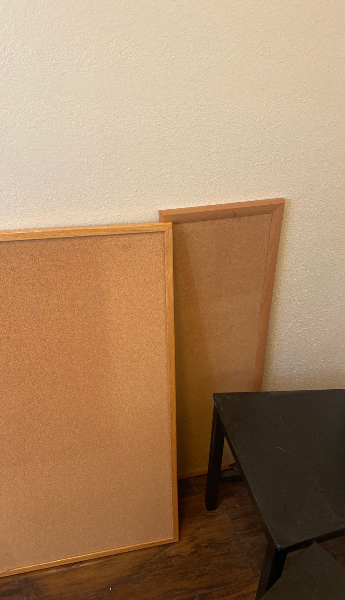 3 cork boards