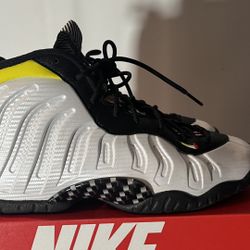 Nike  (Make An Offer)