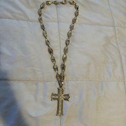 10k Gold Turkish Queen Chain With Cross