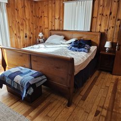 King Sleigh Bed