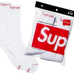 *BRAND NEW* Supreme Socks 🔥✅