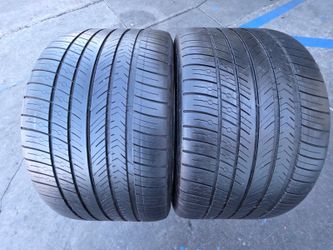 2 USED TIRES MICHELIN 305/35/20