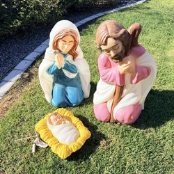 Vintage Nativity Scene Decoration
