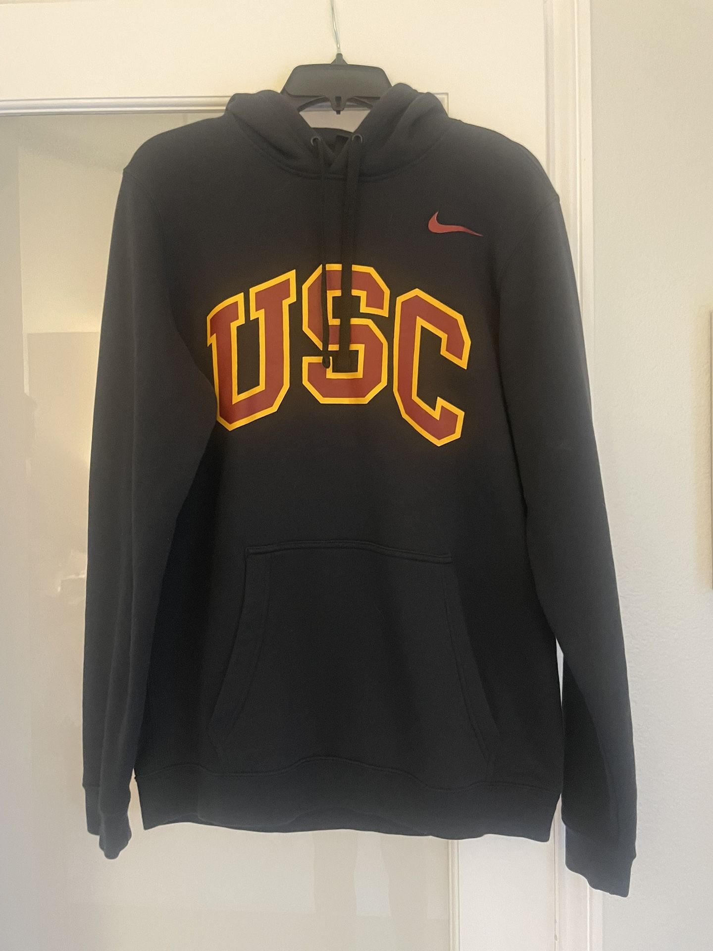 Nike USC Trojans Hoodie - Adult medium Nike swoosh
