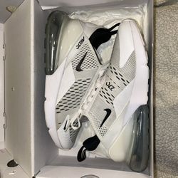 Nike W Air Max 270