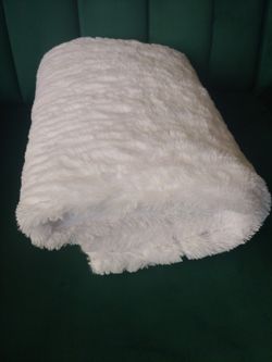 Plush Throw Blanket
