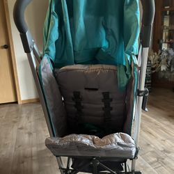 Vue Lite Stroller- Reclining/reverse