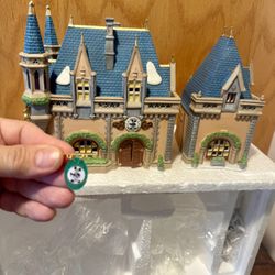 Dept 56 Mickeys Christmas Carol Two Piece Disney Parks Village Series