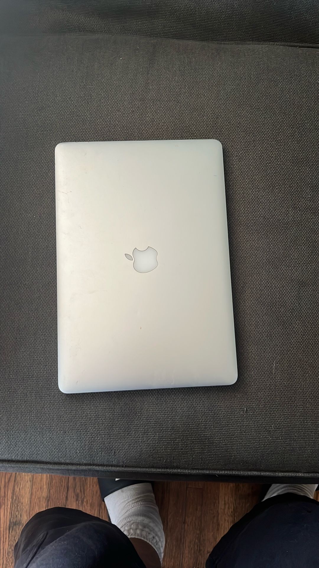 MacBook Pro 2015 *needs New Screen