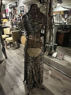 Belly dance regalia - Trois