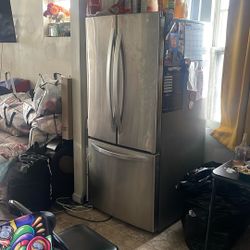 Lg Stainless Steel Appliances $800 Set