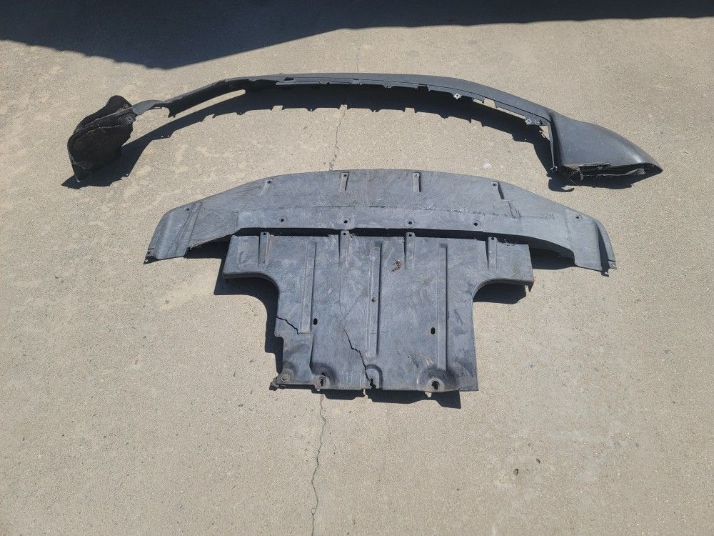 Audi Q7 Bottom Bumper And Engine Cover