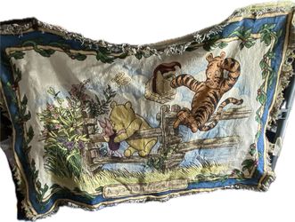 Classic Pooh tapestry throw blanket. Approx 40x60