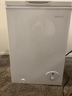 3.5 Cu. Ft. Chest Freezer (white)