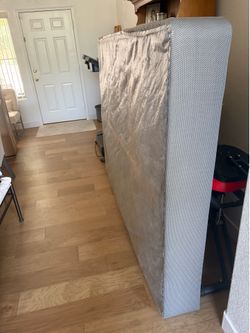 Queen size box springs