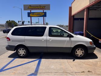 2002 Toyota Sienna LE
