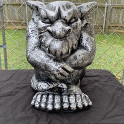 The ugly gargoyle statue 