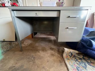 Vintage Steelcase Tanker Desk – Industrial Metal Desk