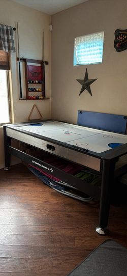 Sport craft game table