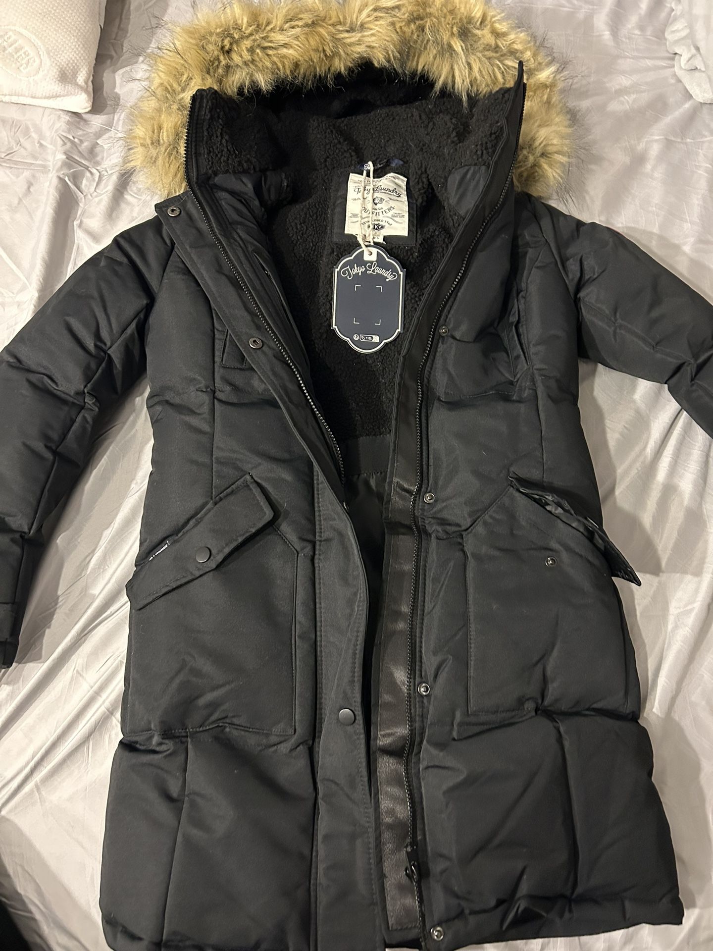 NWT Tokyo Laundry Heavy Black Coat With Faux Fur Hood