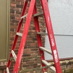 8ft Step Ladder 