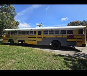 2003 navistar 40 foot pusher bus. Alison transmission.