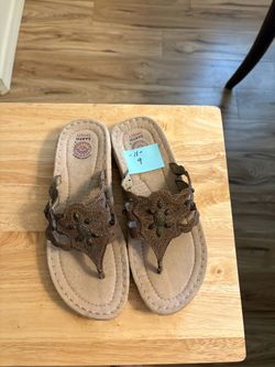 -11- women’s shoes