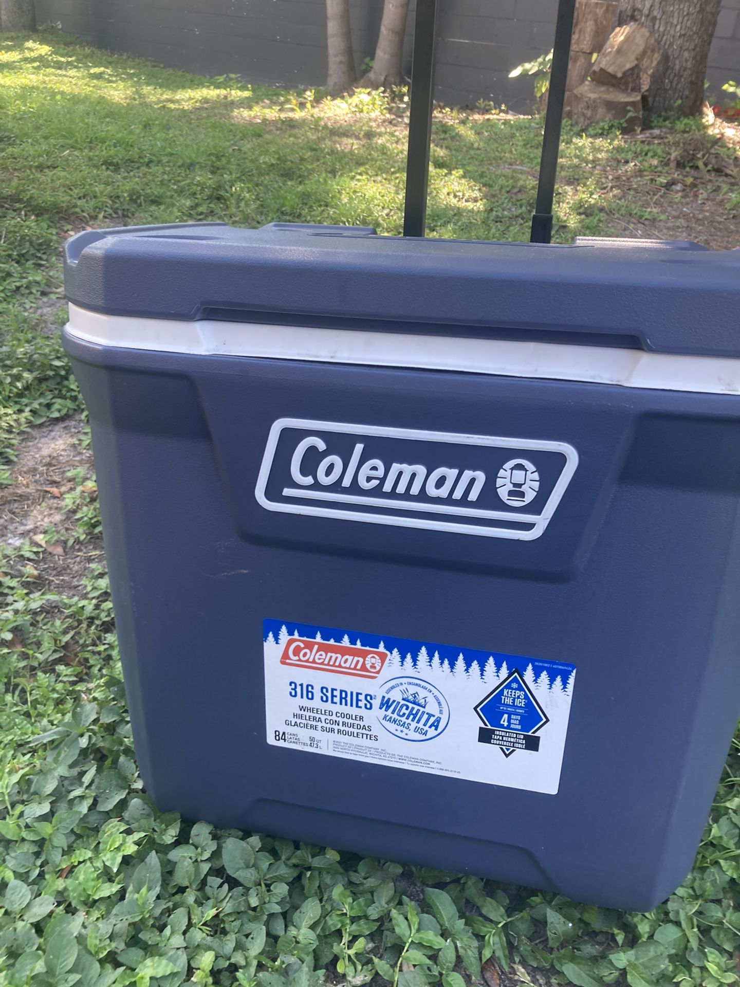 Coleman 50 Qt  84 Cans 