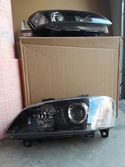 Pontiac G8 Headlights