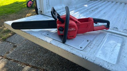 Milwaukee chainsaw