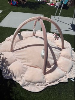 Tummy time play mat