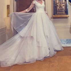 Gorgeous Ballgown From Boutique - Size 2 -taking Best Offer