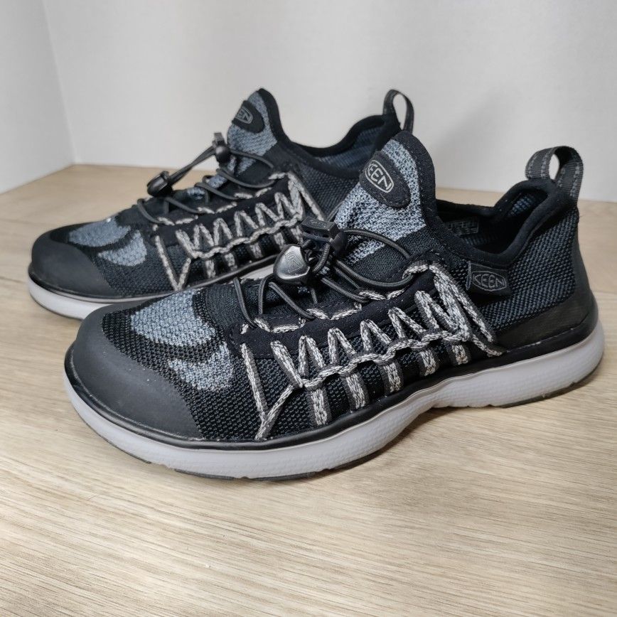 KEEN Women's UNEEK Exo Shoes Black SIZE 6 US 