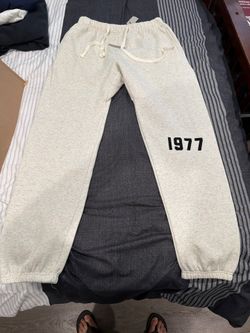 Fear of God Essentials Men’s XL Oatmeal Cream 1977 Sweatpants Joggers Fleece Heavyweight