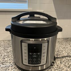 Insignia 6-qt Multi-Function Pressure Cooker for Sale in Puyallup