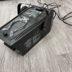 Skeleton Fog Machine