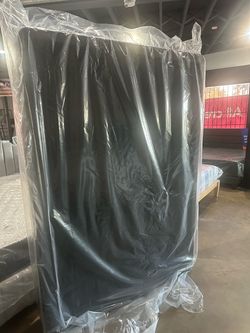 New Boxspring/foundation Full 8””